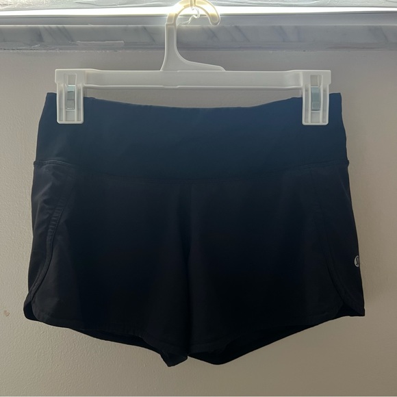 LULULEMON black shorts size 6 - Picture 2 of 4